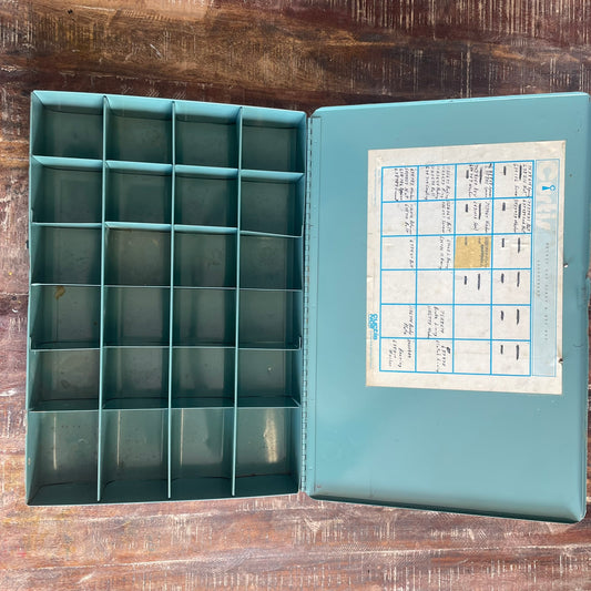 Metal Divided Box Green 00-002