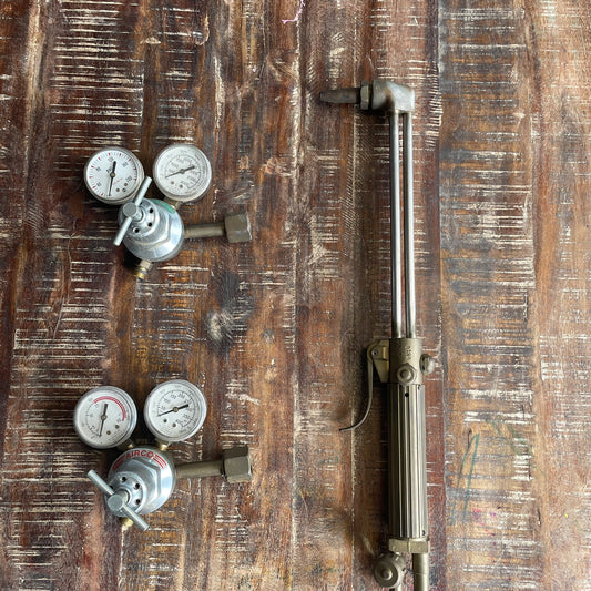 Cutting Torch and Regulator Set 13-001
